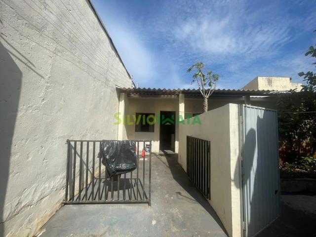 Casa aluguel em Residencial Pioneiro Odwaldo Bueno Netto, Maringá