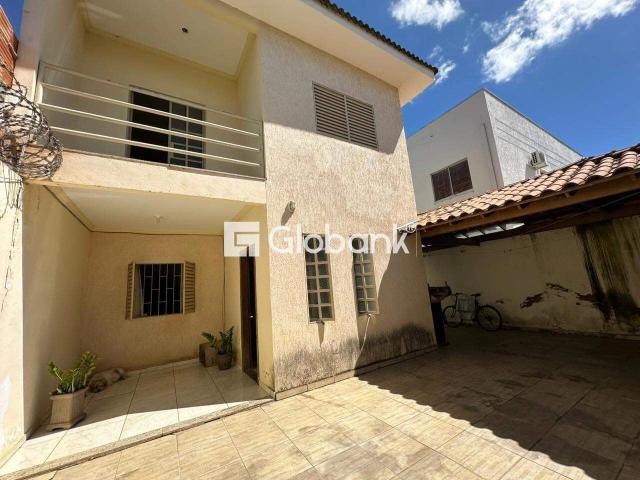 Casa aluguel em Montes Claros, Região Geográfica Intermediária de Montes Claros