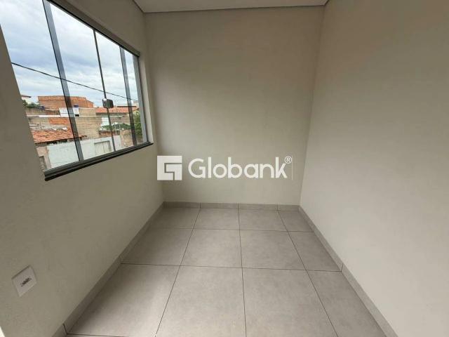 Casa aluguel em Montes Claros, Região Geográfica Intermediária de Montes Claros