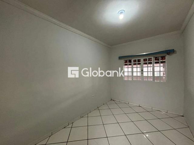 Casa aluguel em Montes Claros, Região Geográfica Intermediária de Montes Claros