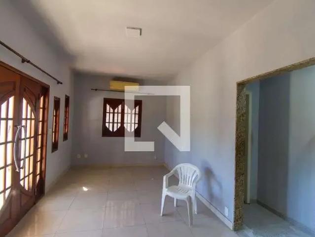 Casa aluguel em Região Geográfica Imediata do Rio de Janeiro, Região Metropolitana do Rio de Janeiro