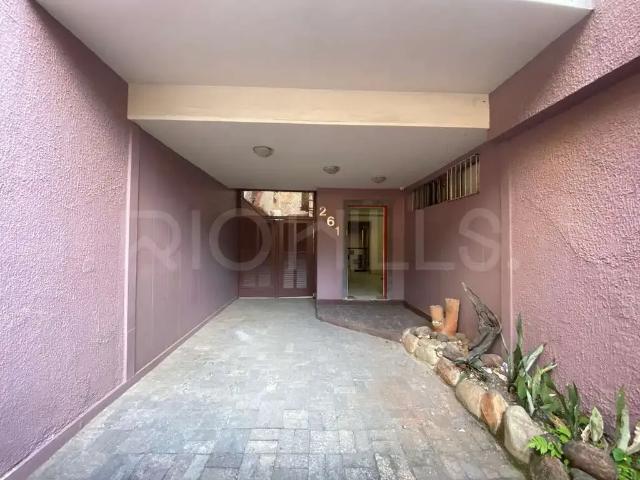 Casa aluguel em Região Geográfica Imediata do Rio de Janeiro, Região Metropolitana do Rio de Janeiro