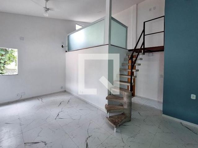 Casa aluguel em Região Geográfica Imediata do Rio de Janeiro, Região Metropolitana do Rio de Janeiro