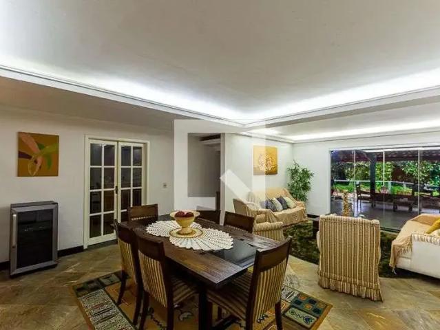 Casa aluguel em Região Geográfica Imediata do Rio de Janeiro, Região Metropolitana do Rio de Janeiro
