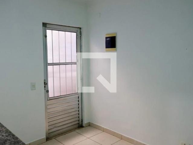 Casa aluguel em Jardim 1º de Maio, Osasco