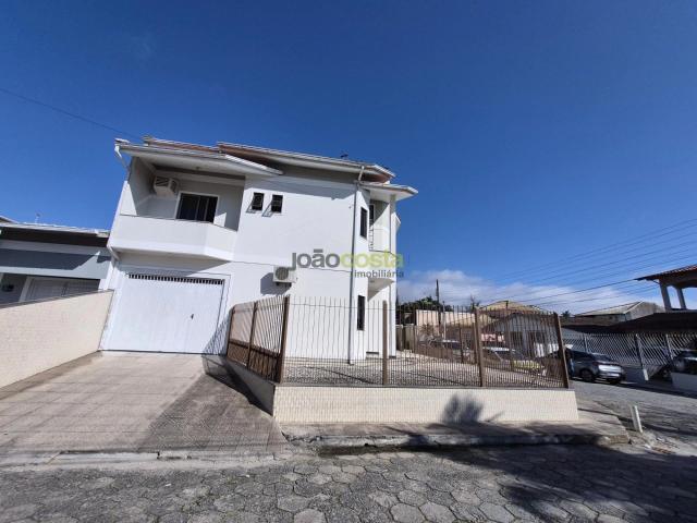 Casa aluguel em Palhoça, Região Geográfica Intermediária de Florianópolis