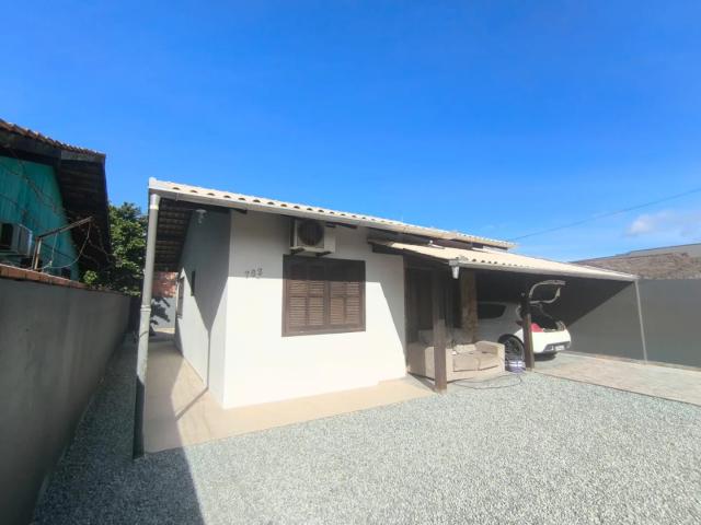 Casa aluguel em Região Geográfica Imediata de Itajaí, Piçarras