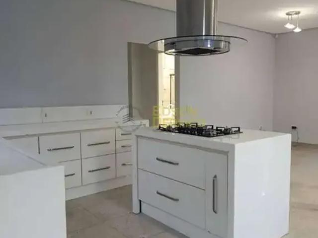 Casa aluguel em Região Imediata de Taubaté-Pindamonhangaba, Região Metropolitana do Vale do Paraíba e Litoral Norte