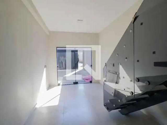 Casa aluguel em Jardim Claudia, Pinhais