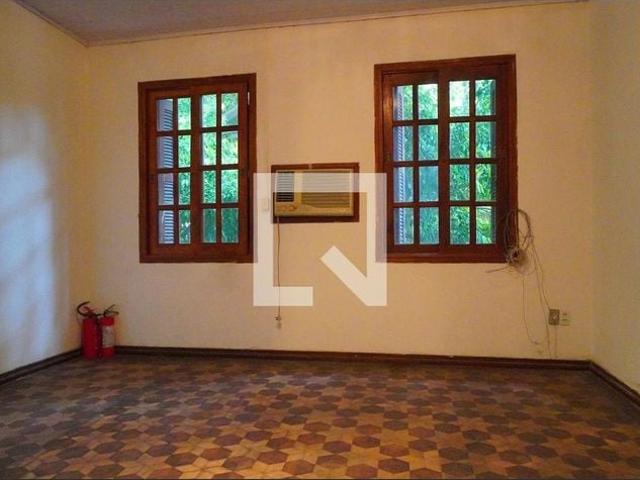 Casa aluguel em Região Geográfica Imediata de Porto Alegre, Região Metropolitana de Porto Alegre