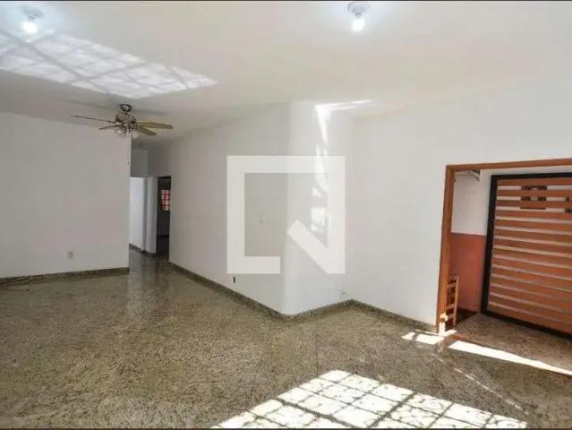 Casa aluguel em Região Geográfica Imediata do Rio de Janeiro, Região Metropolitana do Rio de Janeiro