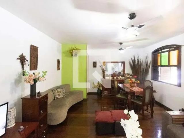 Casa aluguel em Região Geográfica Imediata do Rio de Janeiro, Região Metropolitana do Rio de Janeiro