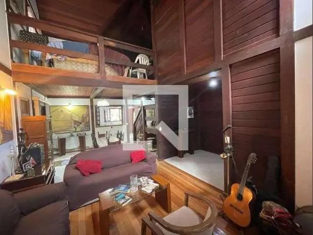 Casa aluguel em Região Geográfica Imediata do Rio de Janeiro, Região Metropolitana do Rio de Janeiro