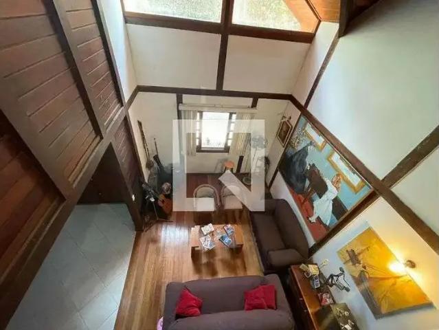 Casa aluguel em Região Geográfica Imediata do Rio de Janeiro, Região Metropolitana do Rio de Janeiro