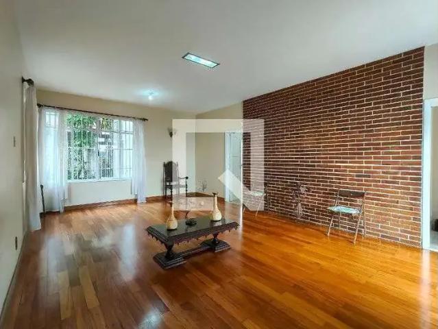 Casa aluguel em Região Geográfica Imediata do Rio de Janeiro, Região Metropolitana do Rio de Janeiro