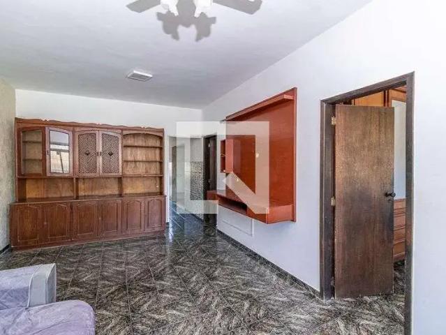 Casa aluguel em Região Geográfica Imediata do Rio de Janeiro, Região Metropolitana do Rio de Janeiro