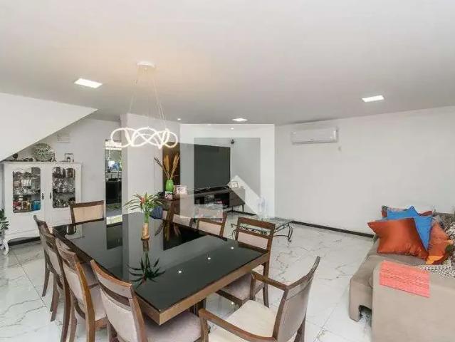 Casa aluguel em Região Geográfica Imediata do Rio de Janeiro, Região Metropolitana do Rio de Janeiro