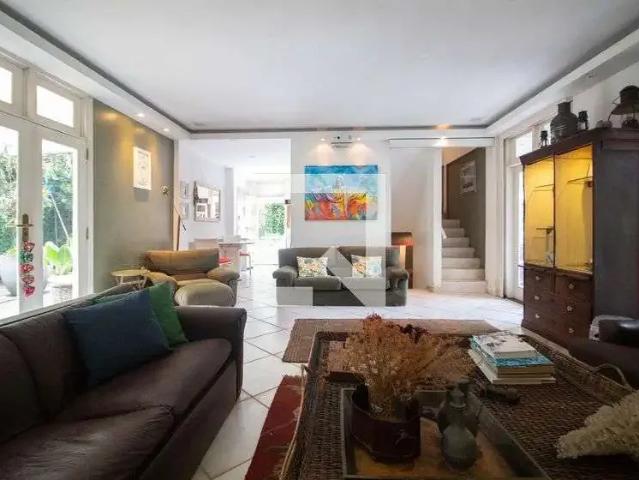Casa aluguel em Região Geográfica Imediata do Rio de Janeiro, Região Metropolitana do Rio de Janeiro