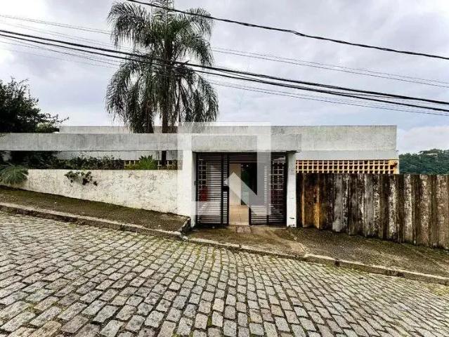 Casa aluguel em Região Geográfica Imediata do Rio de Janeiro, Região Metropolitana do Rio de Janeiro