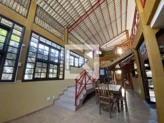 Casa aluguel em Região Geográfica Imediata do Rio de Janeiro, Região Metropolitana do Rio de Janeiro