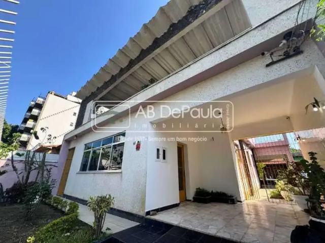 Casa aluguel em Região Geográfica Imediata do Rio de Janeiro, Região Metropolitana do Rio de Janeiro