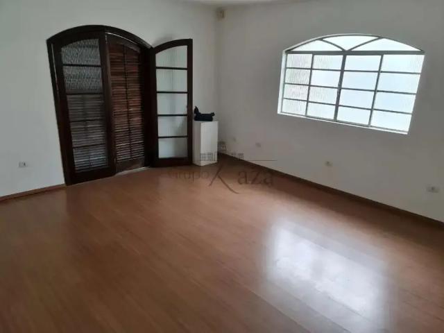 Casa aluguel em Região Imediata de São José dos Campos, Região Metropolitana do Vale do Paraíba e Litoral Norte
