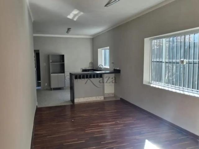 Casa aluguel em Região Imediata de São José dos Campos, Região Metropolitana do Vale do Paraíba e Litoral Norte