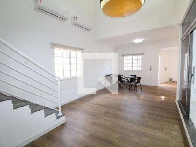 Casa aluguel em Região Imediata de São José dos Campos, Região Metropolitana do Vale do Paraíba e Litoral Norte
