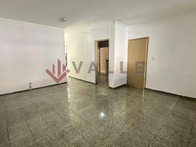 Casa aluguel em Região Imediata de São José dos Campos, Região Metropolitana do Vale do Paraíba e Litoral Norte