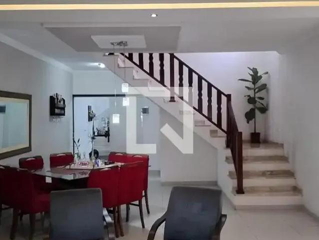 Casa aluguel em Região Imediata de São José dos Campos, Região Metropolitana do Vale do Paraíba e Litoral Norte