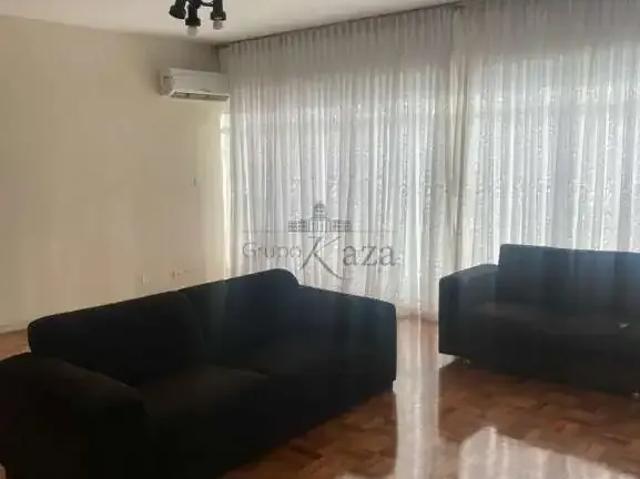 Casa aluguel em Região Imediata de São José dos Campos, Região Metropolitana do Vale do Paraíba e Litoral Norte