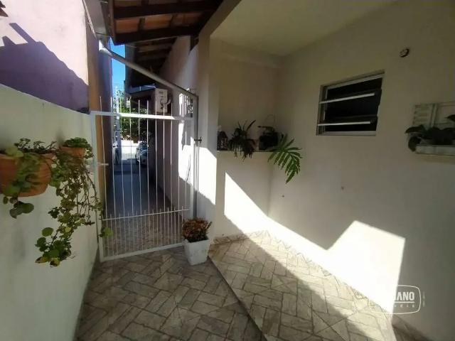 Casa aluguel em Região Geográfica Imediata de Florianópolis, São José