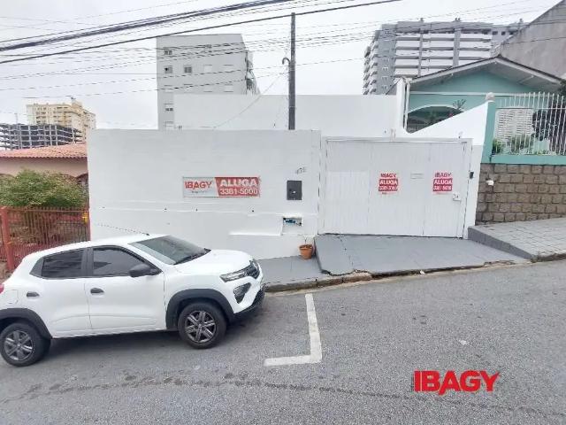 Casa aluguel em Região Geográfica Imediata de Florianópolis, São José