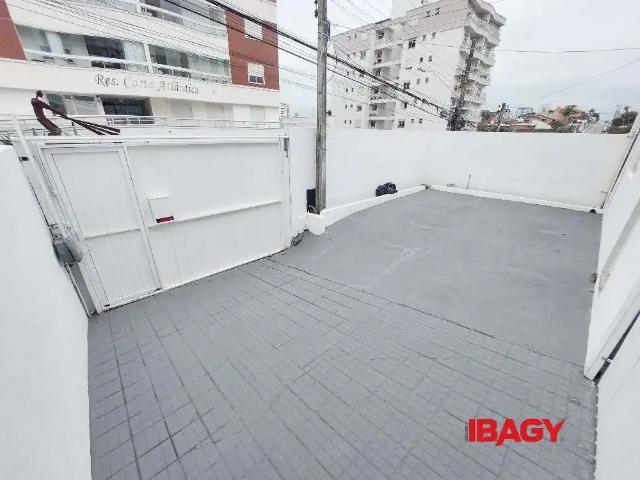 Casa aluguel em Região Geográfica Imediata de Florianópolis, São José