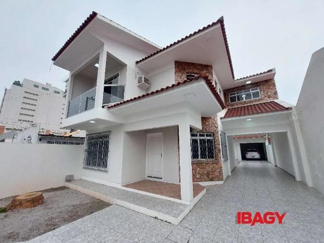 Casa aluguel em Região Geográfica Imediata de Florianópolis, São José