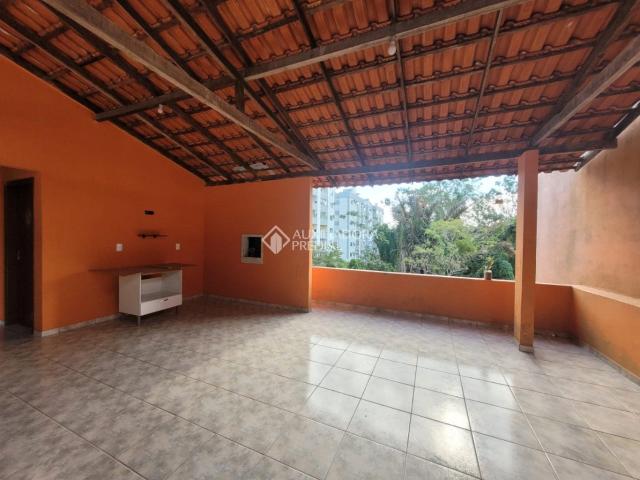 Casa aluguel em Ponta de Baixo, São José