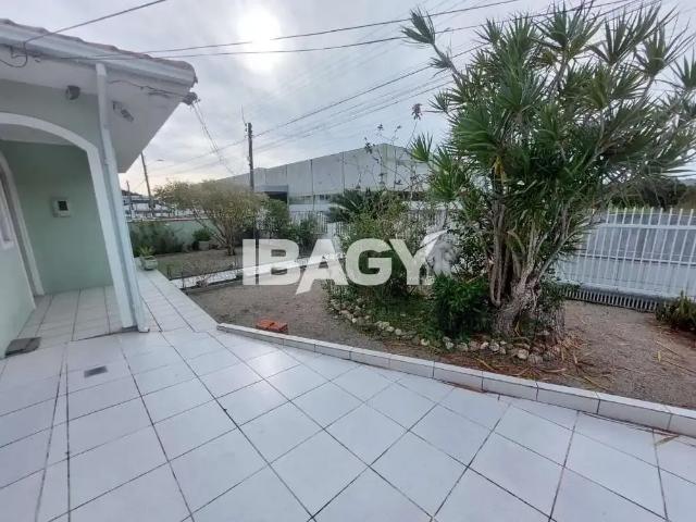 Casa aluguel em Região Geográfica Imediata de Florianópolis, São José