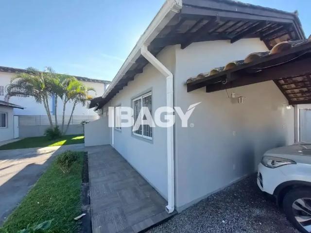 Casa aluguel em Região Geográfica Imediata de Florianópolis, São José