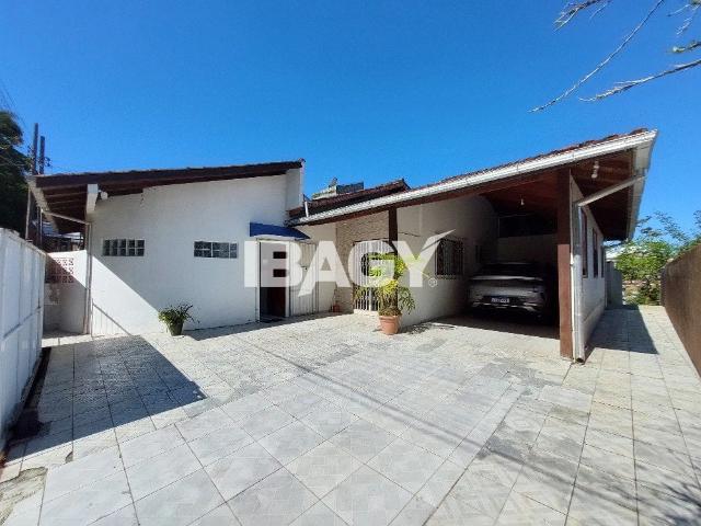 Casa aluguel em Região Geográfica Imediata de Florianópolis, São José