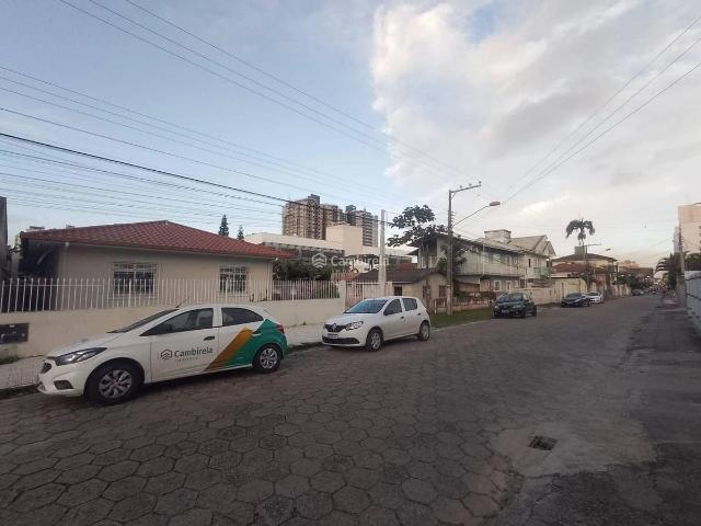 Casa aluguel em Região Geográfica Imediata de Florianópolis, São José