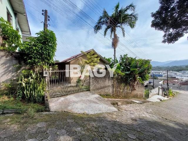 Casa aluguel em Região Geográfica Imediata de Florianópolis, São José