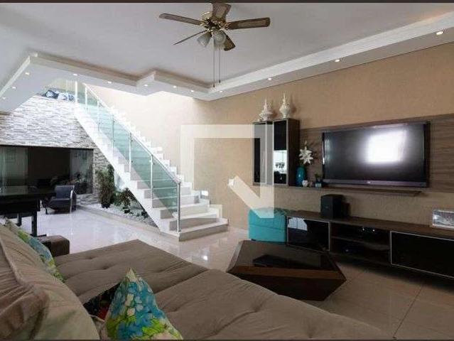 Casa aluguel em Região Imediata de São Paulo, Região Metropolitana de São Paulo
