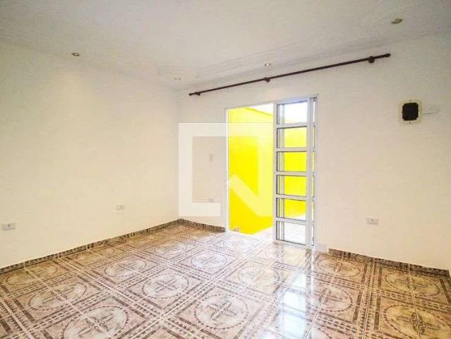 Casa aluguel em Parada XV de Novembro, São Paulo