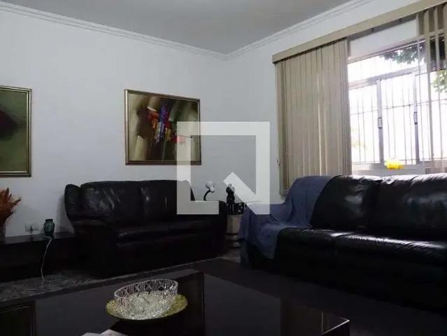 Casa aluguel em Região Imediata de São José dos Campos, Região Metropolitana do Vale do Paraíba e Litoral Norte