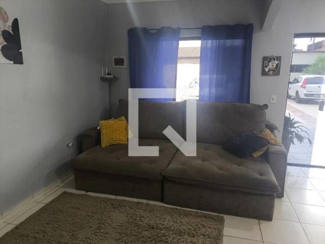 Casa aluguel em São Vicente