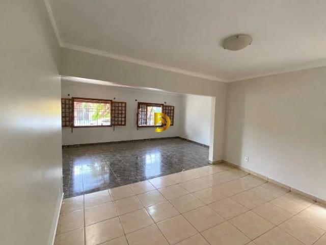 Casa aluguel em Uberaba, Região Geográfica Intermediária de Uberaba