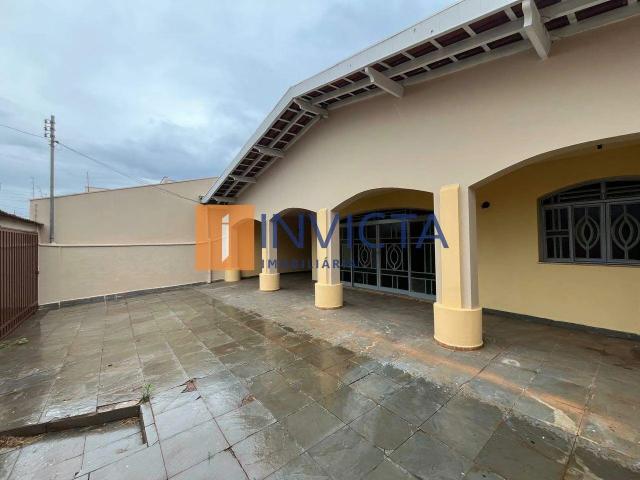 Casa aluguel em Uberaba, Região Geográfica Intermediária de Uberaba