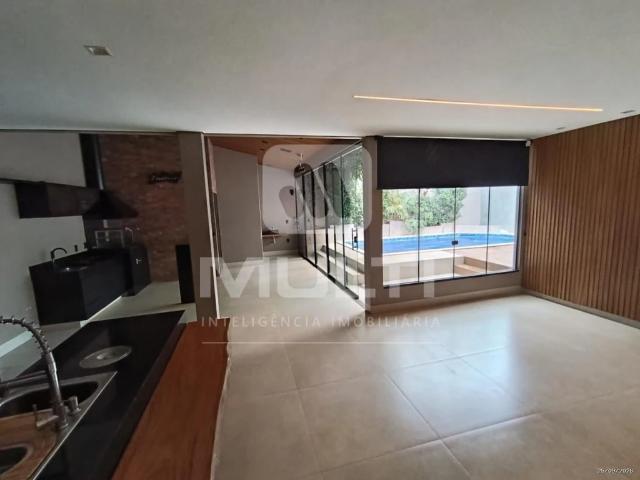 Casa aluguel em Setor Central, Uberlândia