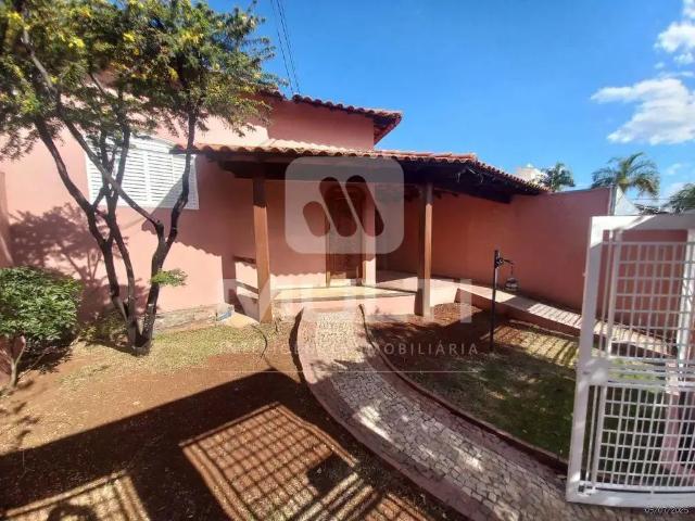 Casa aluguel em Região Geográfica Imediata de Uberlândia, Oliveira Fortes