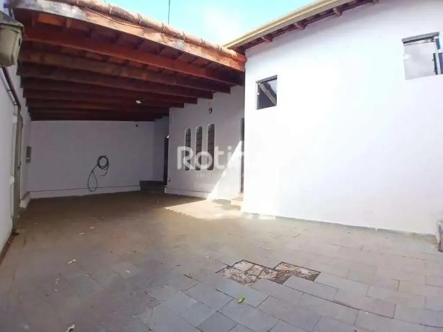 Casa aluguel em Região Geográfica Imediata de Uberlândia, Oliveira Fortes